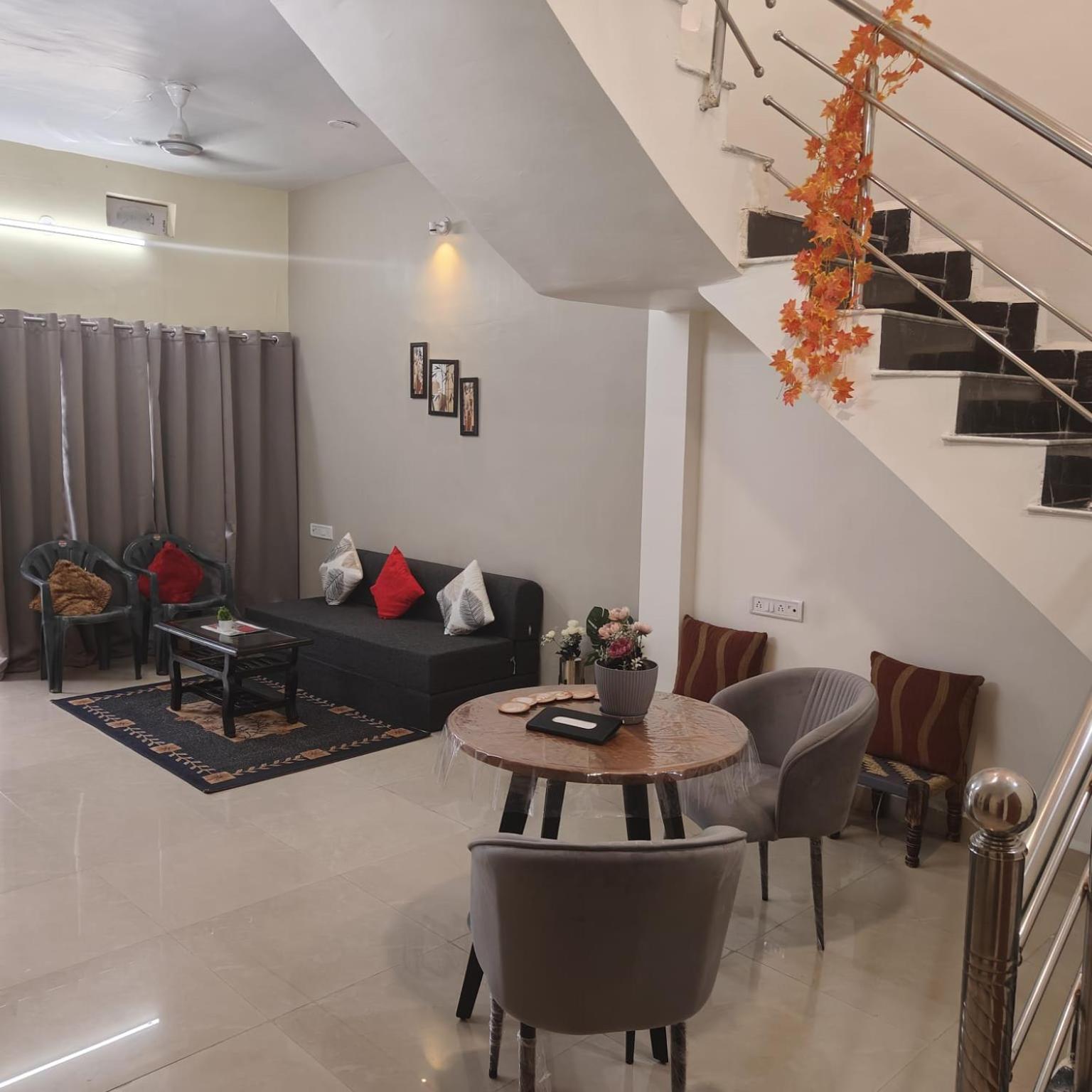 Mahadev Mansion Villa Уджайн Екстериор снимка